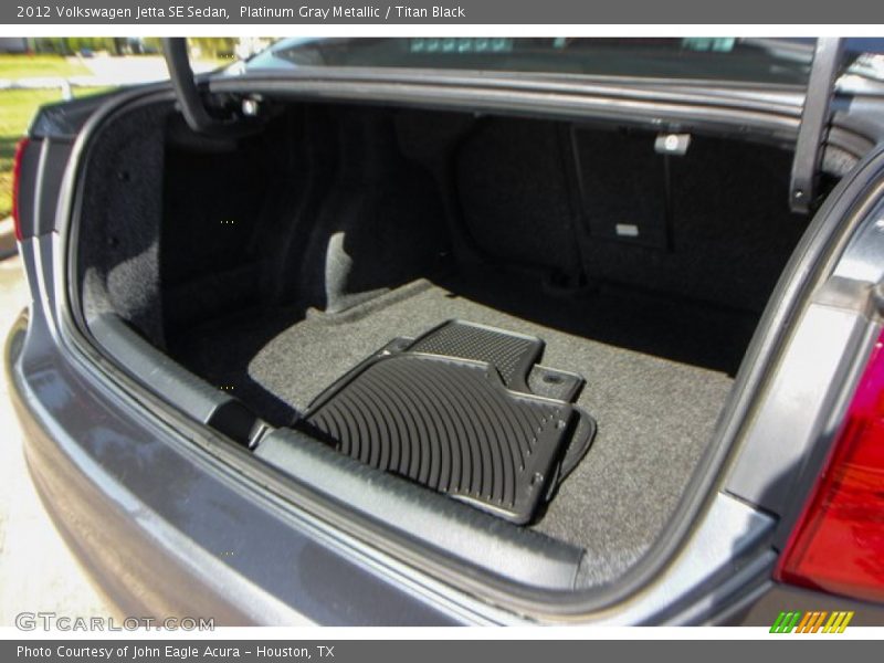Platinum Gray Metallic / Titan Black 2012 Volkswagen Jetta SE Sedan