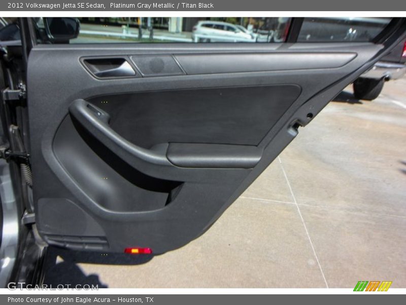 Platinum Gray Metallic / Titan Black 2012 Volkswagen Jetta SE Sedan