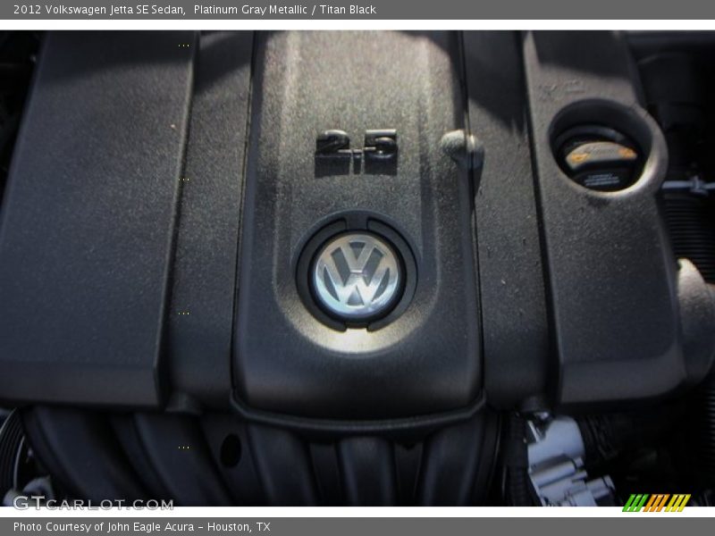 Platinum Gray Metallic / Titan Black 2012 Volkswagen Jetta SE Sedan