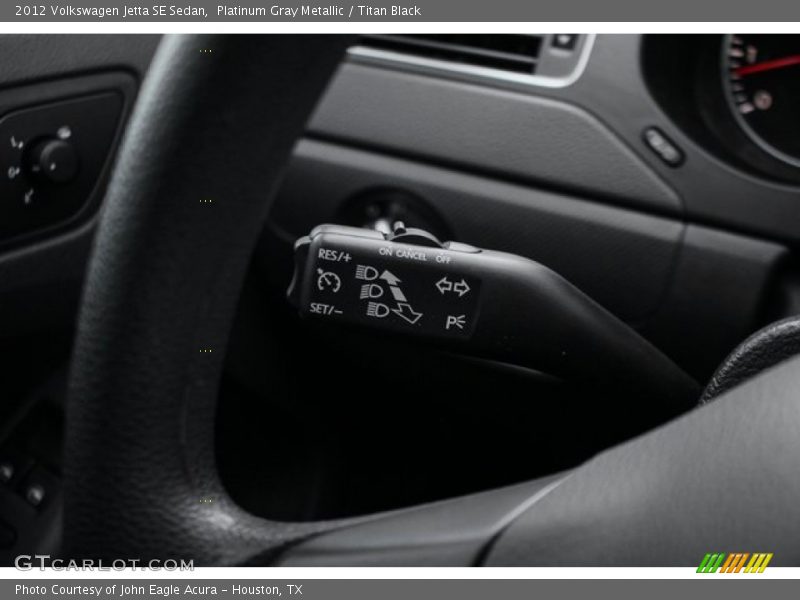 Platinum Gray Metallic / Titan Black 2012 Volkswagen Jetta SE Sedan