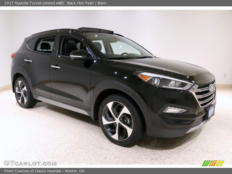 Black Noir Pearl / Black 2017 Hyundai Tucson Limited AWD