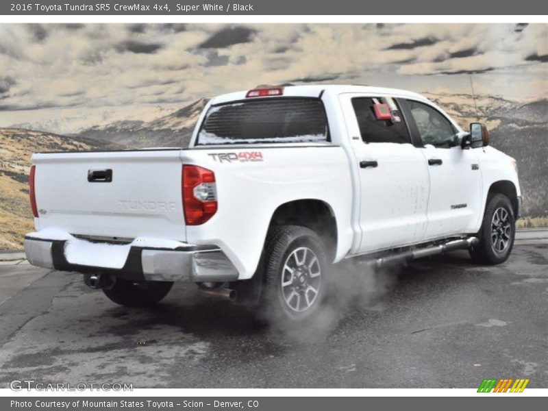 Super White / Black 2016 Toyota Tundra SR5 CrewMax 4x4