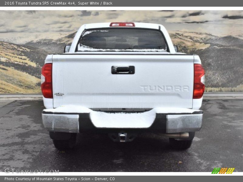 Super White / Black 2016 Toyota Tundra SR5 CrewMax 4x4