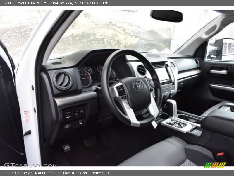 Super White / Black 2016 Toyota Tundra SR5 CrewMax 4x4