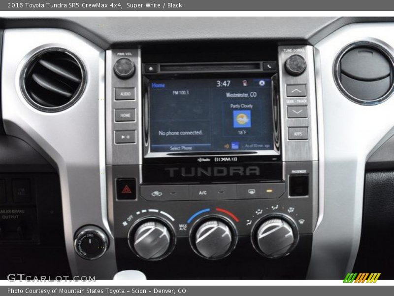 Super White / Black 2016 Toyota Tundra SR5 CrewMax 4x4