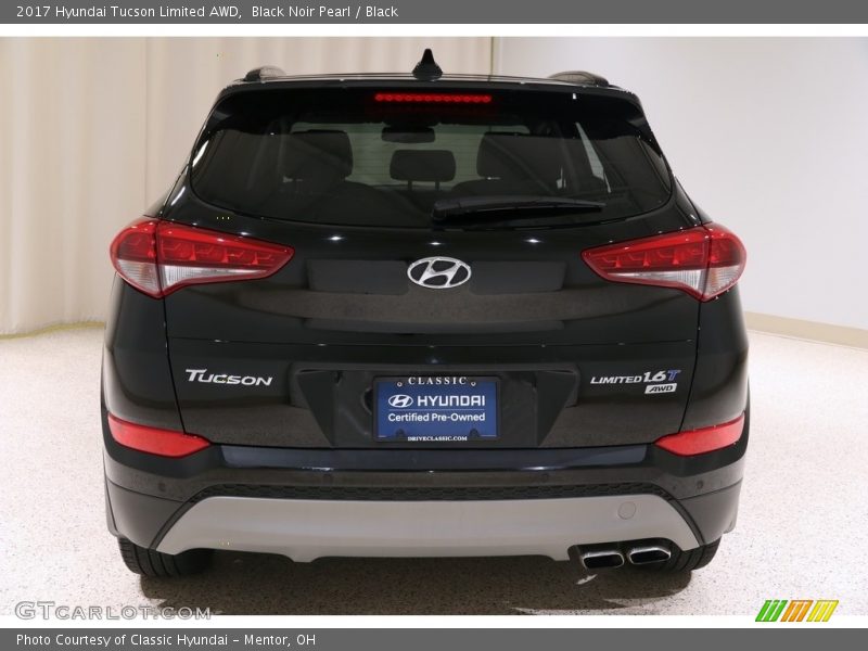 Black Noir Pearl / Black 2017 Hyundai Tucson Limited AWD