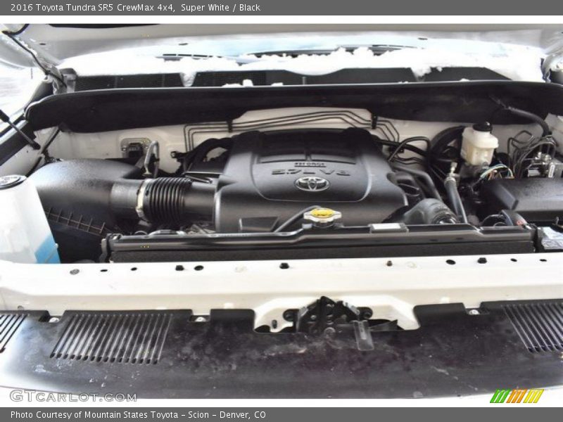 Super White / Black 2016 Toyota Tundra SR5 CrewMax 4x4