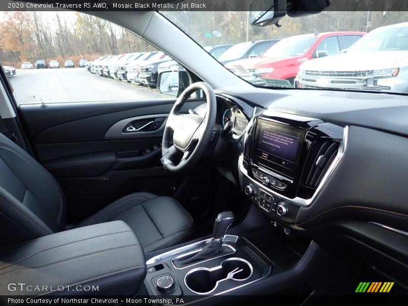 Mosaic Black Metallic / Jet Black 2020 Chevrolet Traverse RS AWD
