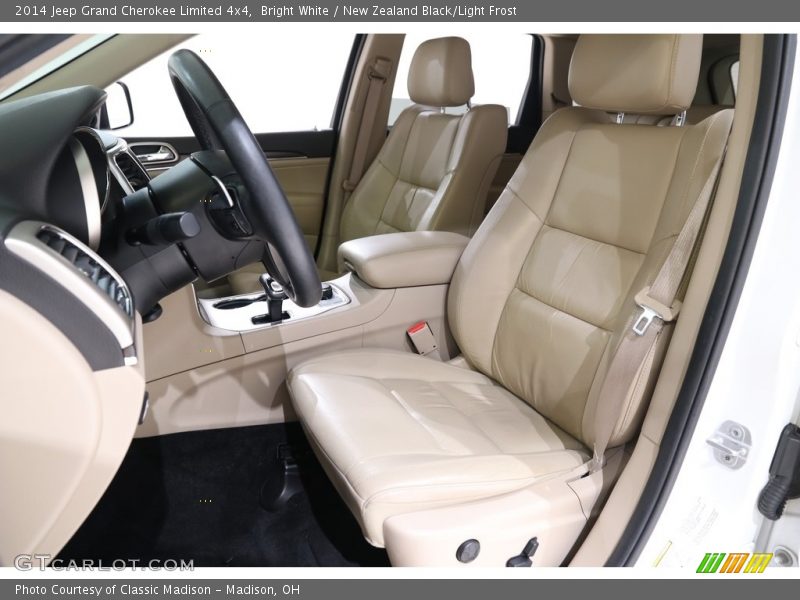 Bright White / New Zealand Black/Light Frost 2014 Jeep Grand Cherokee Limited 4x4