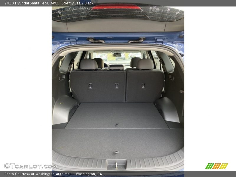  2020 Santa Fe SE AWD Trunk