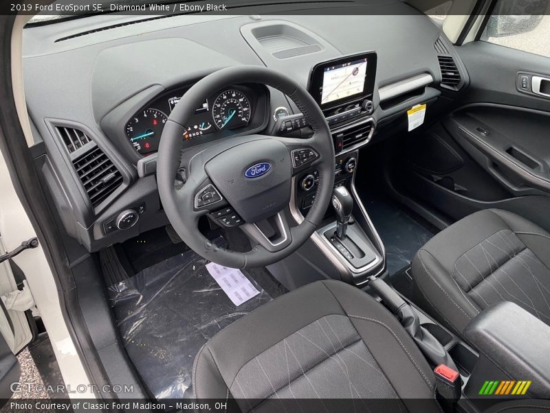 Diamond White / Ebony Black 2019 Ford EcoSport SE