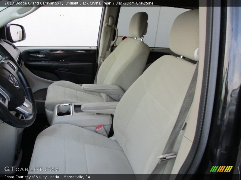 Brilliant Black Crystal Pearl / Black/Light Graystone 2013 Dodge Grand Caravan SXT