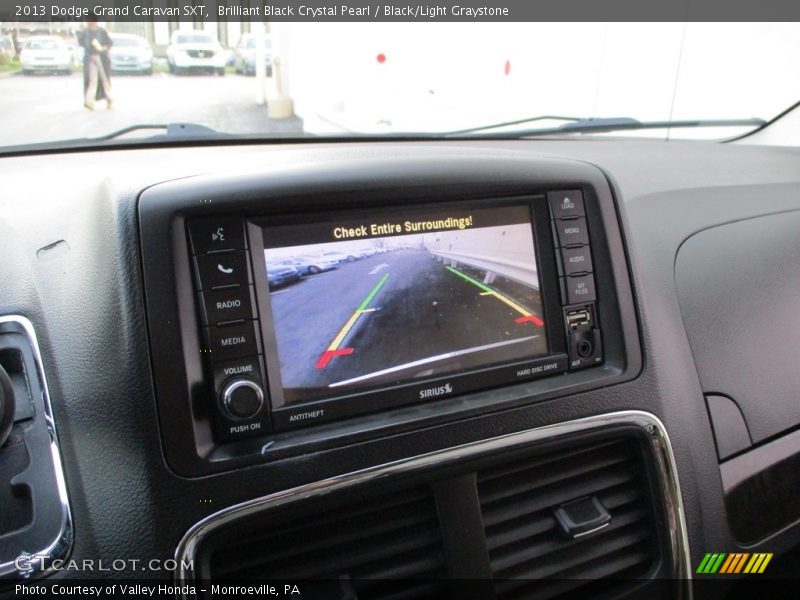 Brilliant Black Crystal Pearl / Black/Light Graystone 2013 Dodge Grand Caravan SXT