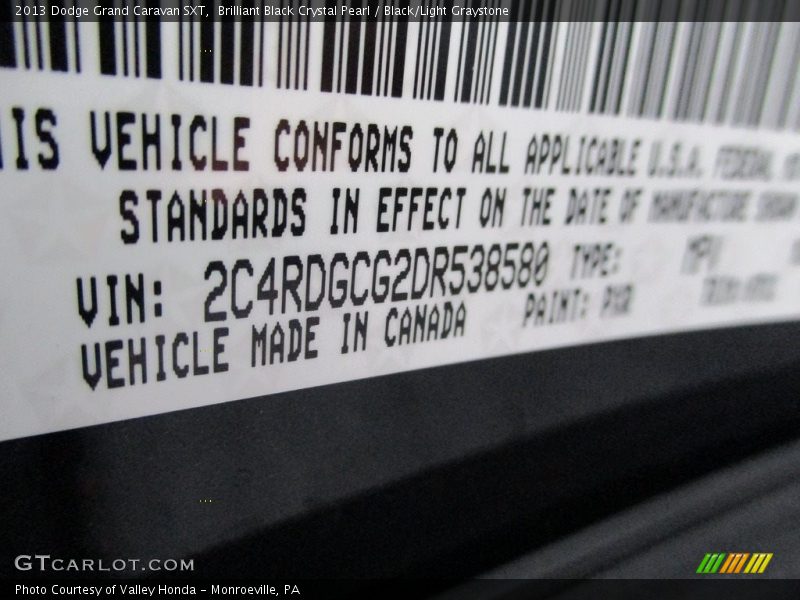 Brilliant Black Crystal Pearl / Black/Light Graystone 2013 Dodge Grand Caravan SXT
