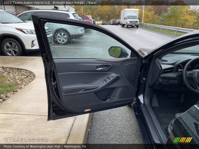 Midnight Black Metallic / Black 2020 Toyota Avalon Hybrid XLE