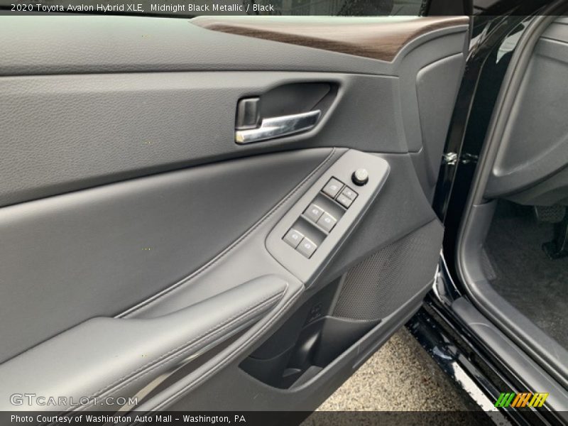 Midnight Black Metallic / Black 2020 Toyota Avalon Hybrid XLE