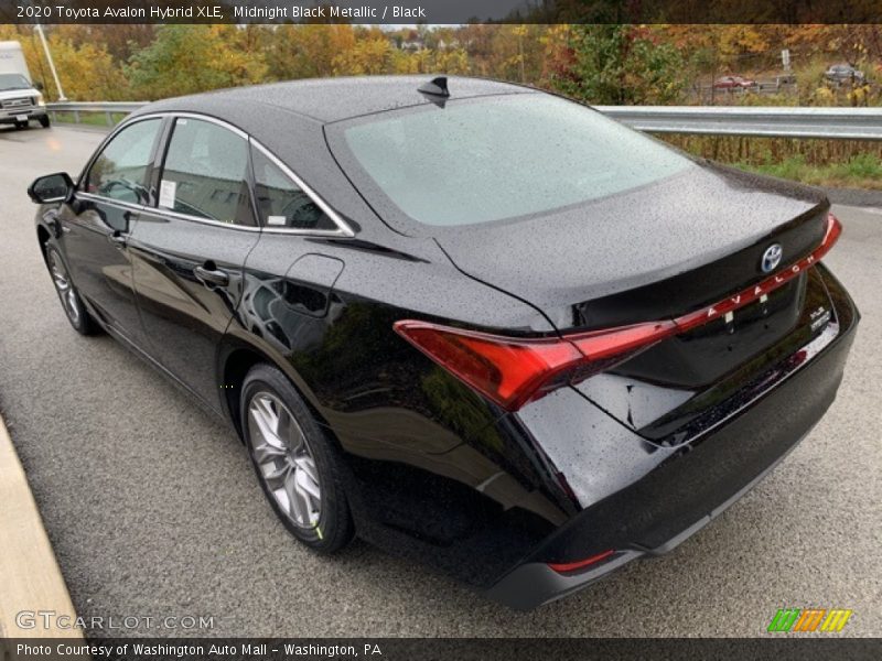 Midnight Black Metallic / Black 2020 Toyota Avalon Hybrid XLE