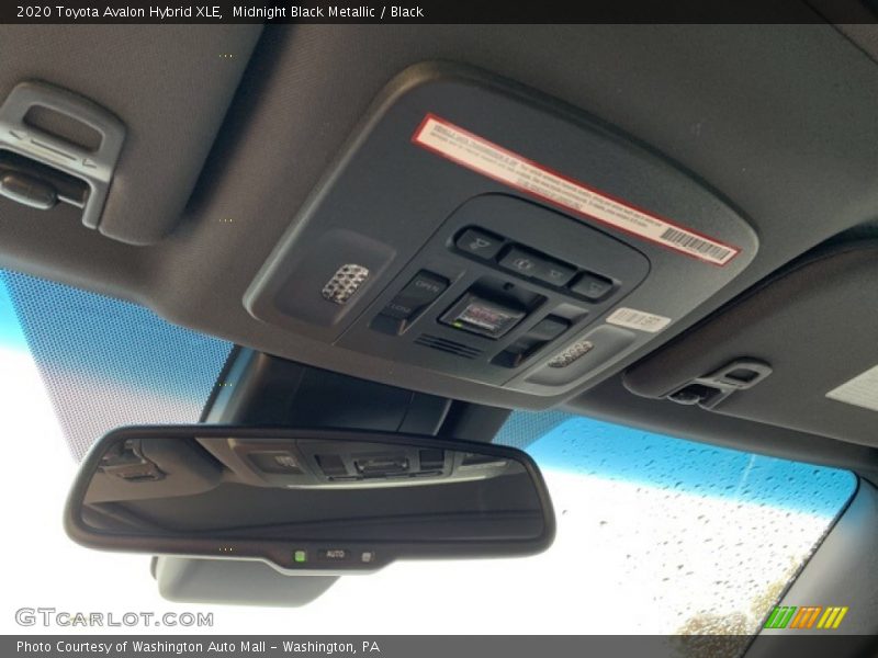 Midnight Black Metallic / Black 2020 Toyota Avalon Hybrid XLE