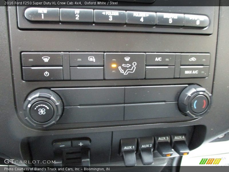 Oxford White / Steel 2016 Ford F250 Super Duty XL Crew Cab 4x4