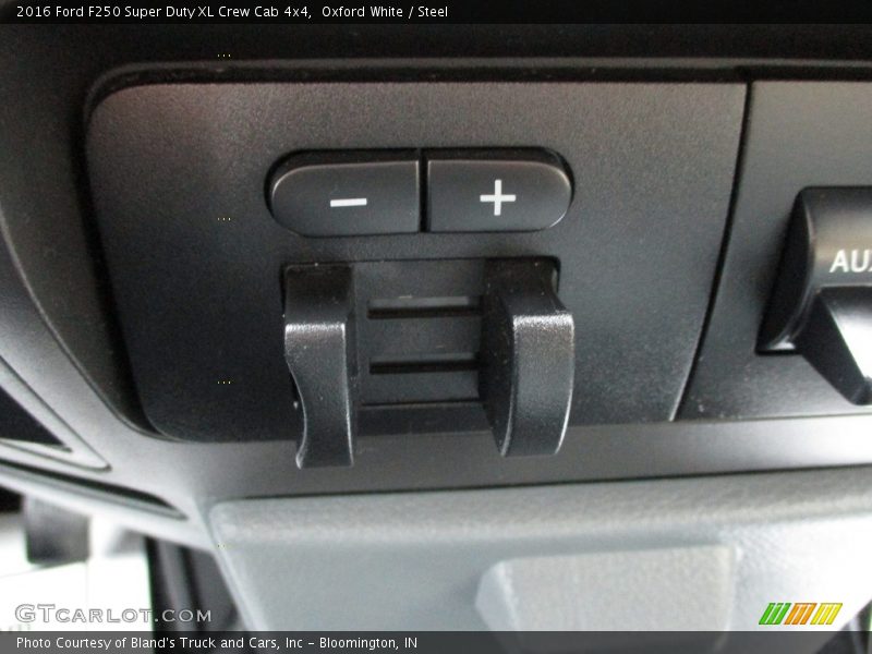 Oxford White / Steel 2016 Ford F250 Super Duty XL Crew Cab 4x4