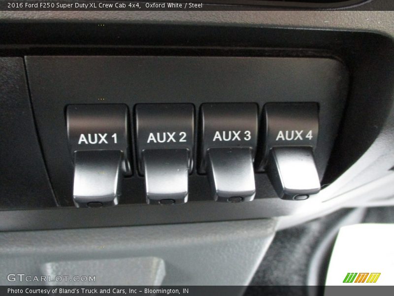 Oxford White / Steel 2016 Ford F250 Super Duty XL Crew Cab 4x4