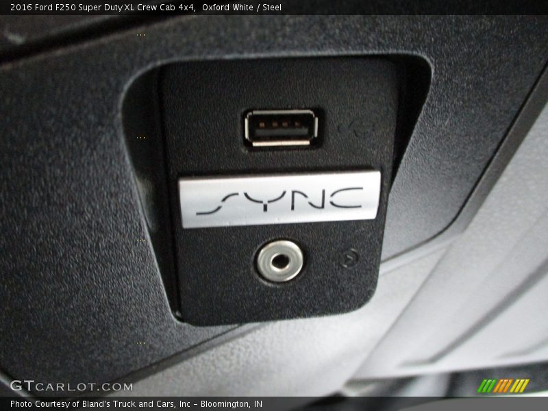 Oxford White / Steel 2016 Ford F250 Super Duty XL Crew Cab 4x4