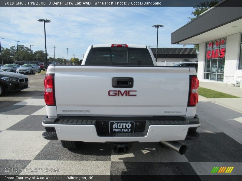White Frost Tricoat / Cocoa/Dark Sand 2019 GMC Sierra 2500HD Denali Crew Cab 4WD