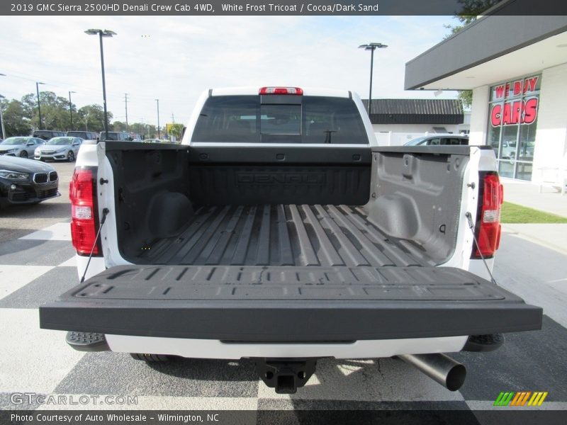White Frost Tricoat / Cocoa/Dark Sand 2019 GMC Sierra 2500HD Denali Crew Cab 4WD