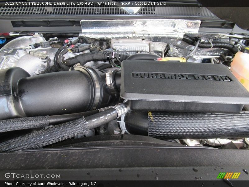 White Frost Tricoat / Cocoa/Dark Sand 2019 GMC Sierra 2500HD Denali Crew Cab 4WD