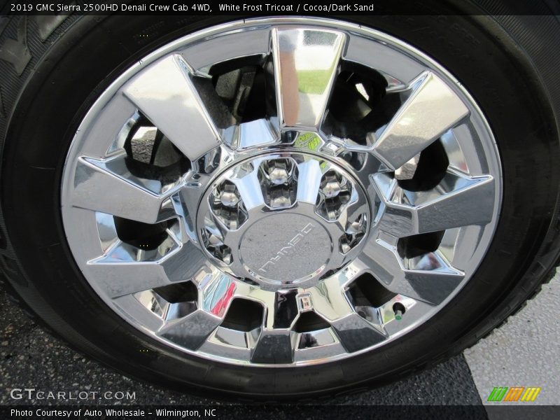 White Frost Tricoat / Cocoa/Dark Sand 2019 GMC Sierra 2500HD Denali Crew Cab 4WD