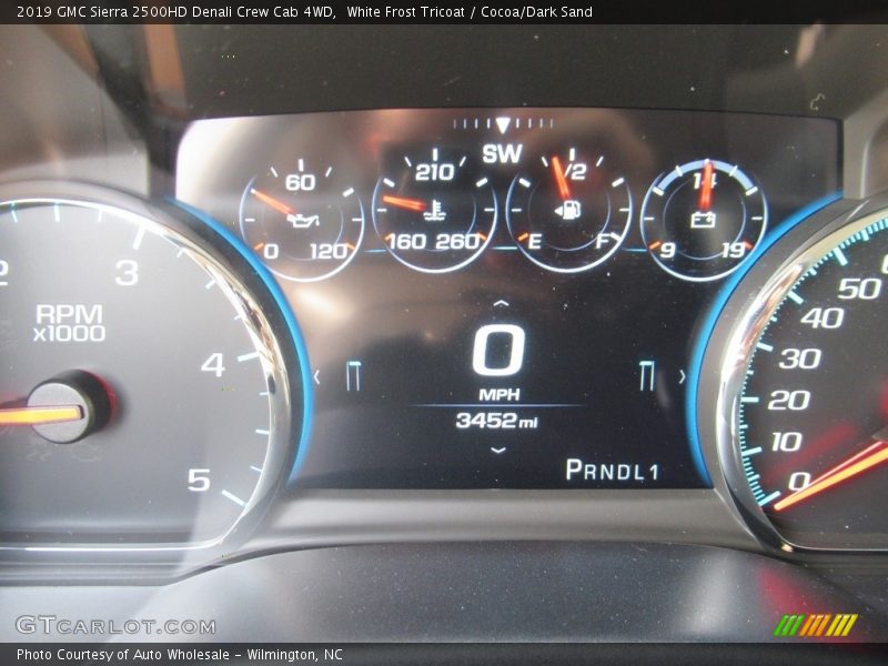 White Frost Tricoat / Cocoa/Dark Sand 2019 GMC Sierra 2500HD Denali Crew Cab 4WD