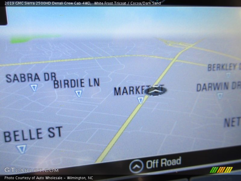 White Frost Tricoat / Cocoa/Dark Sand 2019 GMC Sierra 2500HD Denali Crew Cab 4WD