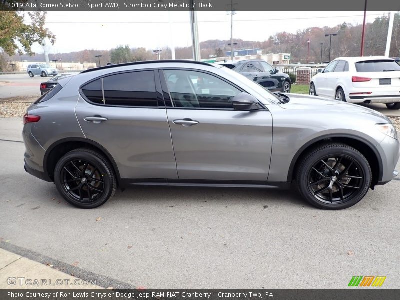 Stromboli Gray Metallic / Black 2019 Alfa Romeo Stelvio Ti Sport AWD