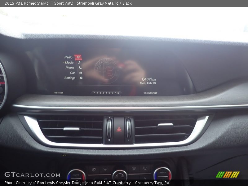Stromboli Gray Metallic / Black 2019 Alfa Romeo Stelvio Ti Sport AWD