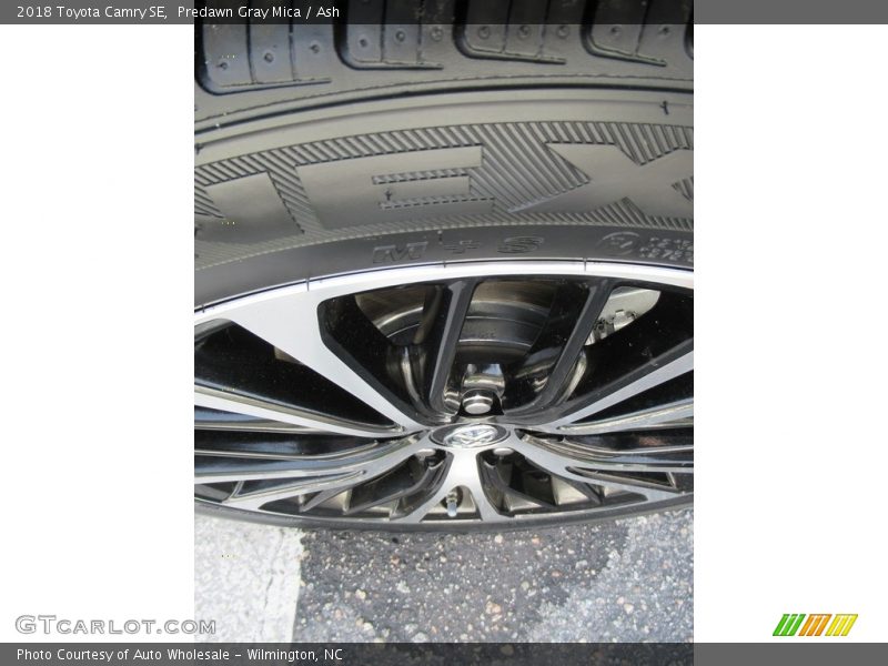 Predawn Gray Mica / Ash 2018 Toyota Camry SE