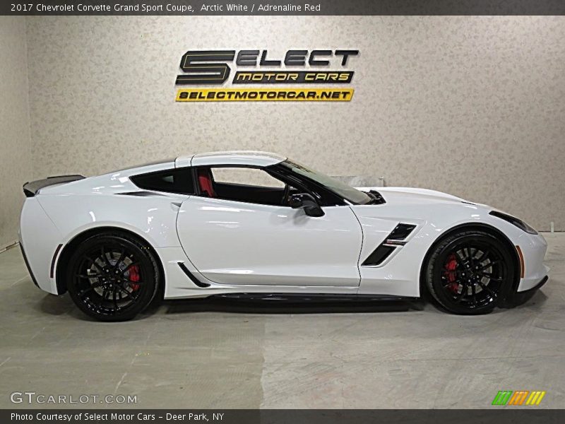 Arctic White / Adrenaline Red 2017 Chevrolet Corvette Grand Sport Coupe