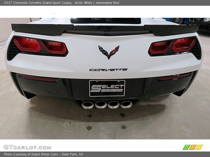 Arctic White / Adrenaline Red 2017 Chevrolet Corvette Grand Sport Coupe