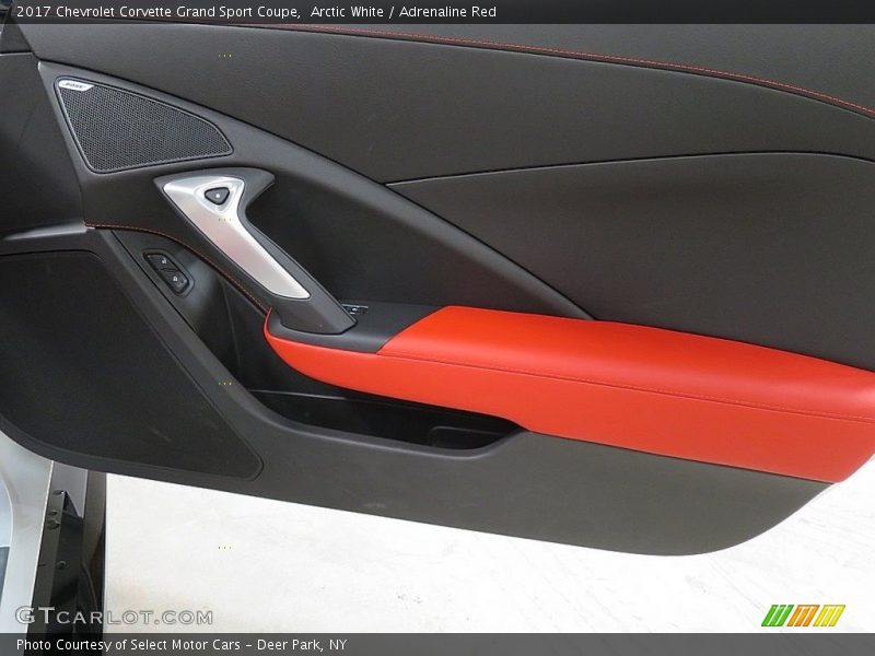 Arctic White / Adrenaline Red 2017 Chevrolet Corvette Grand Sport Coupe