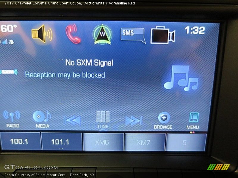 Arctic White / Adrenaline Red 2017 Chevrolet Corvette Grand Sport Coupe