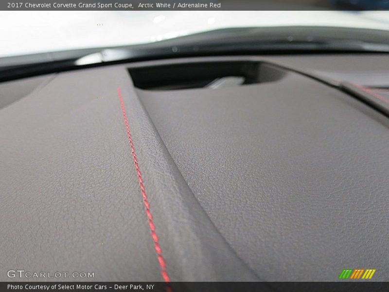 Arctic White / Adrenaline Red 2017 Chevrolet Corvette Grand Sport Coupe