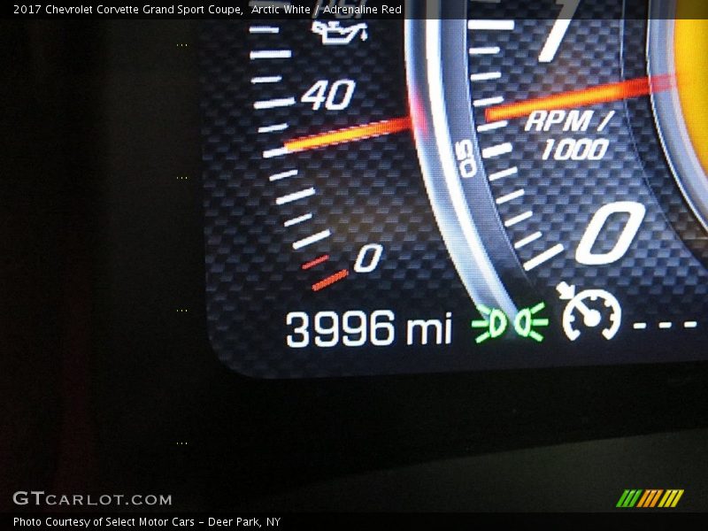 Arctic White / Adrenaline Red 2017 Chevrolet Corvette Grand Sport Coupe