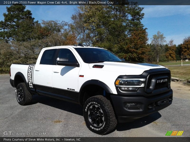 Front 3/4 View of 2019 2500 Power Wagon Crew Cab 4x4