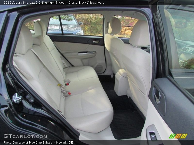 Crystal Black Silica / Ivory 2016 Subaru Impreza 2.0i Premium 5-door