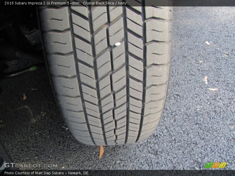 Crystal Black Silica / Ivory 2016 Subaru Impreza 2.0i Premium 5-door