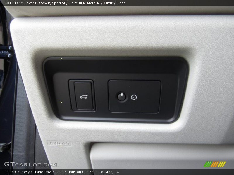 Loire Blue Metallic / Cirrus/Lunar 2019 Land Rover Discovery Sport SE