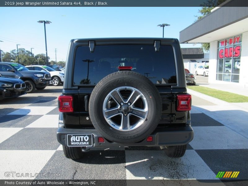 Black / Black 2019 Jeep Wrangler Unlimited Sahara 4x4