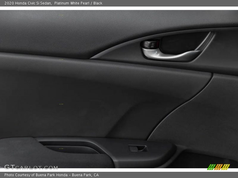 Door Panel of 2020 Civic Si Sedan
