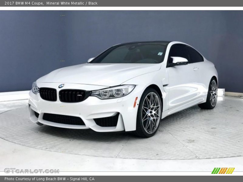 Mineral White Metallic / Black 2017 BMW M4 Coupe