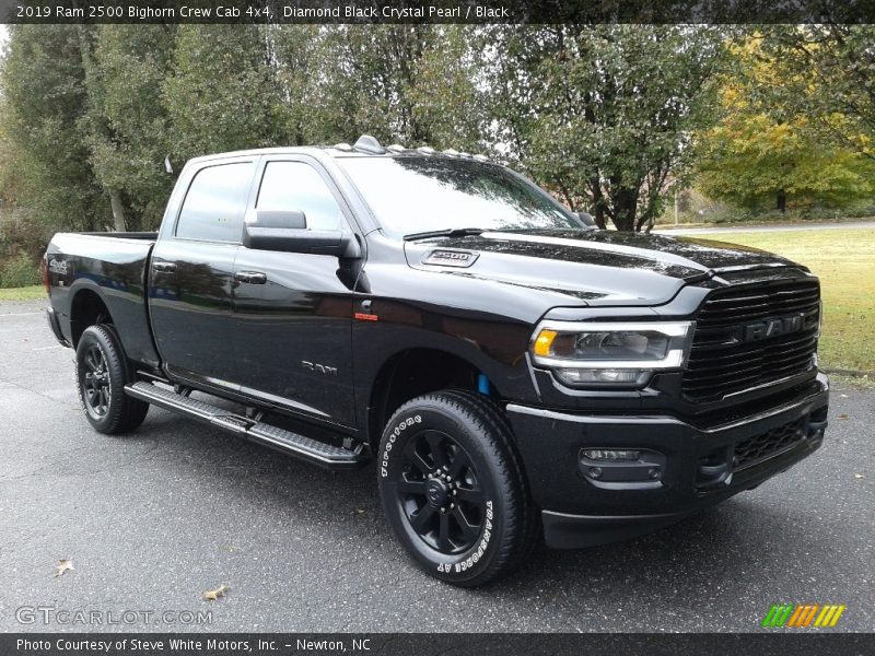 Front 3/4 View of 2019 2500 Bighorn Crew Cab 4x4