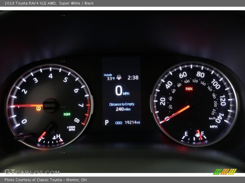 Super White / Black 2019 Toyota RAV4 XLE AWD